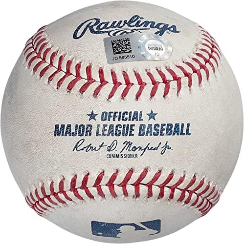 ניו יורק ינקיס בייסבול משומש במשחק מול קנזס סיטי רויאלס ב -23 ביוני 2021 - משחק MLB השתמש בייסבול